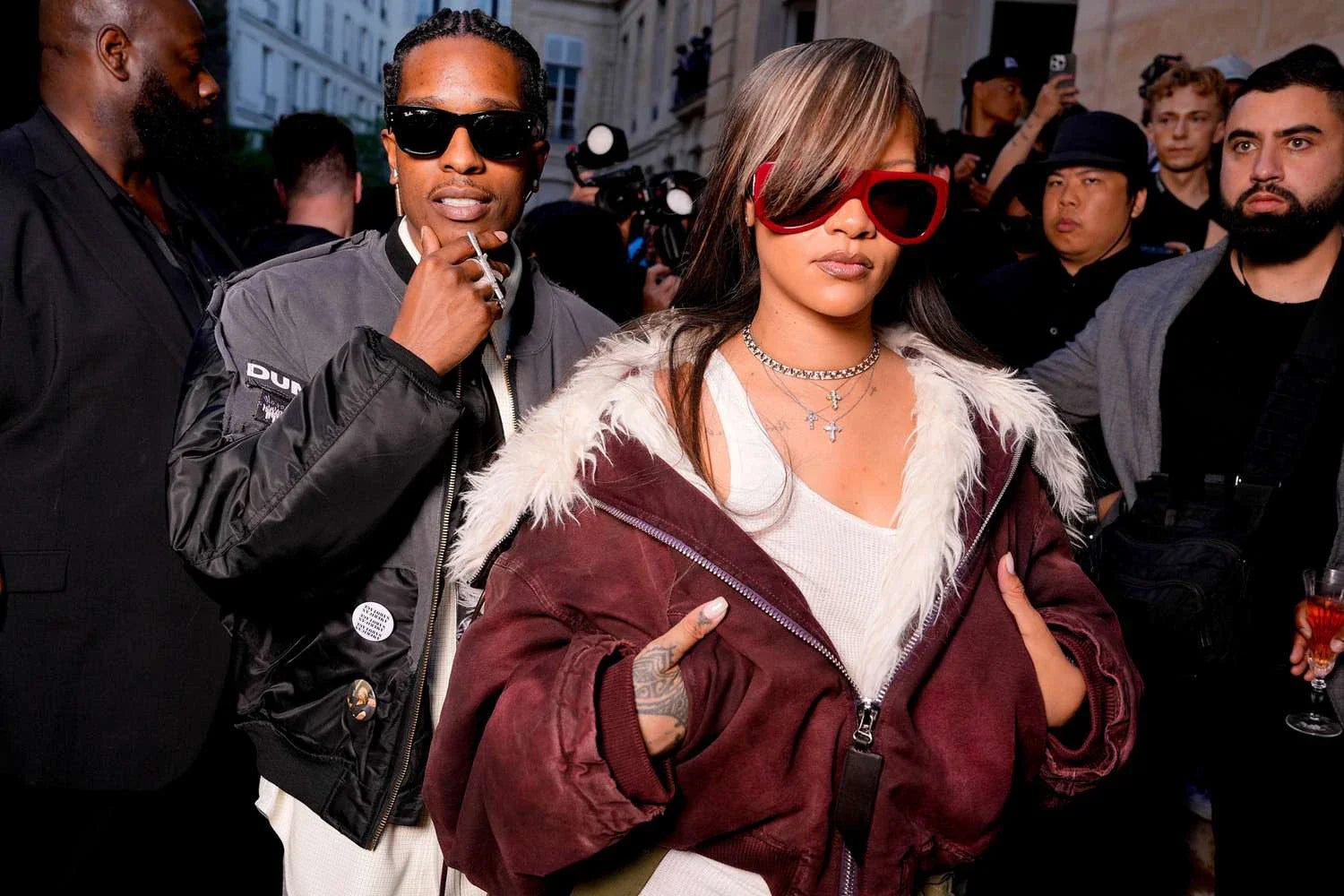 Paris Fashion Week Fall Winter 2024/2025: Eyewear Trends  display picture 2