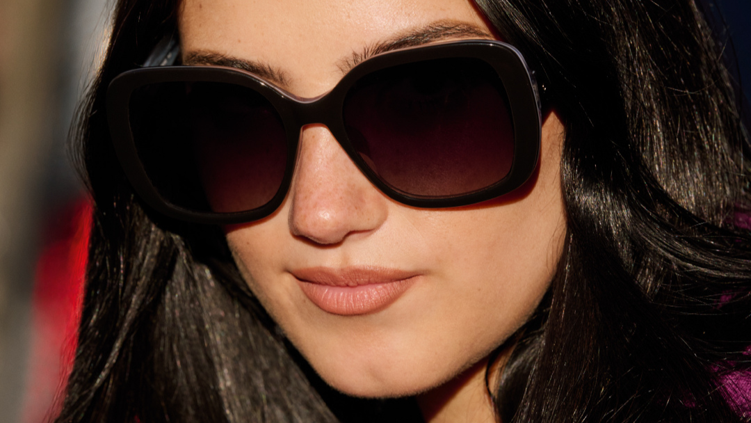 Kate Spade Daphne/S H24 Burgundy Rectangular Sunglasses Made  display picture 3