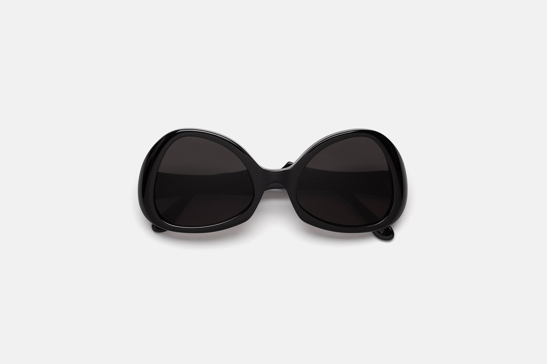 Marni Black Round Sunglasses Marni® - Lake of Fire Sunglasses | Specs Collective main image 2