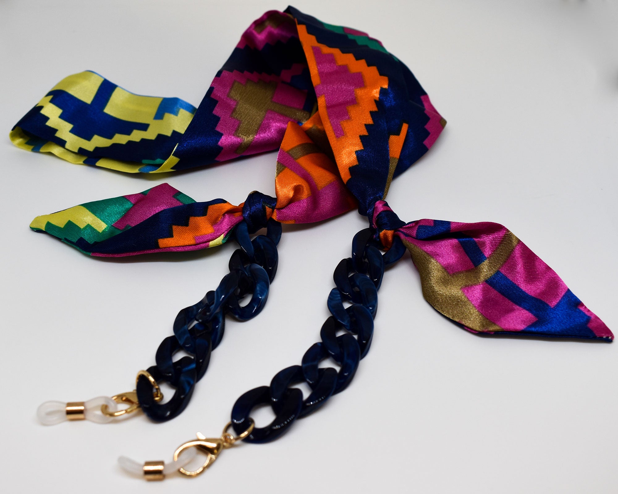 Cordino Foulard: Accessorio di Moda per Occhiali