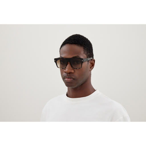Alexander Mcqueen AM0550S 002