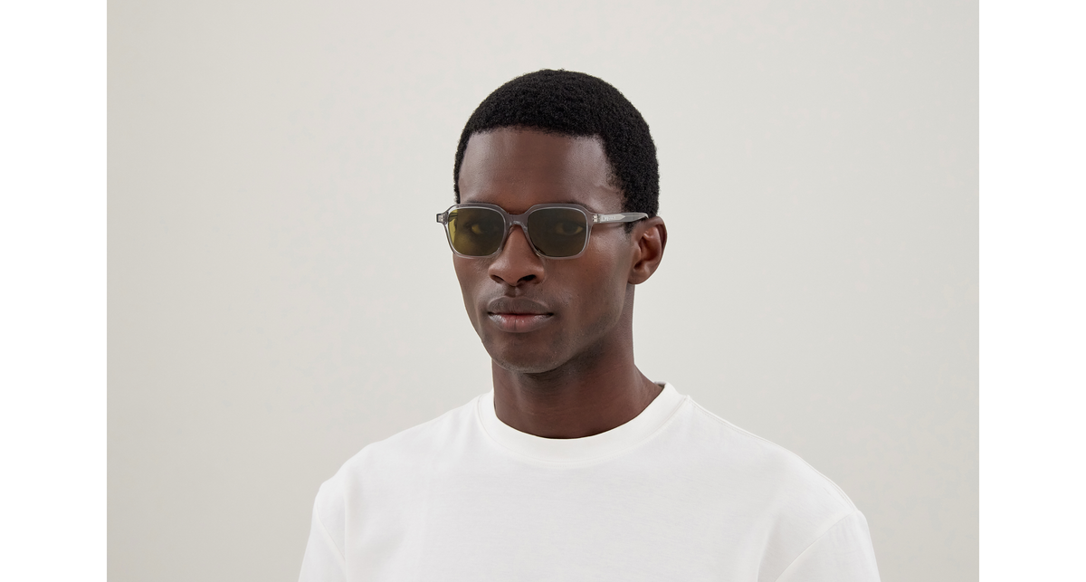 Alexander Mcqueen AM0571S 004