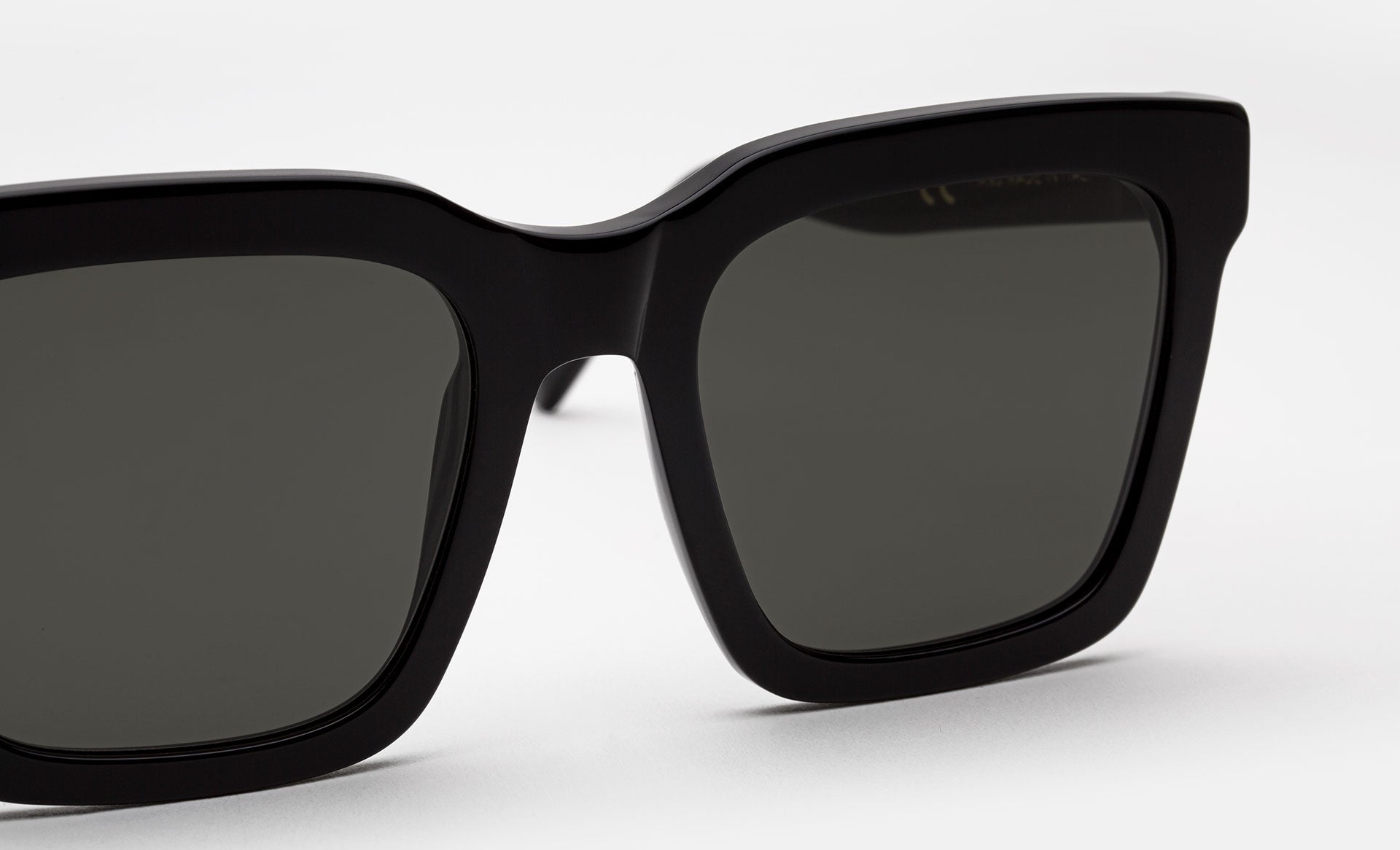 RetroSuperFuture Aalto Black UR1