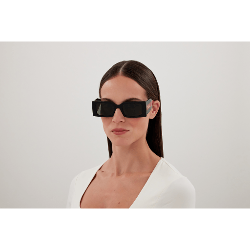 Gucci Sunglasses GG1860S 001