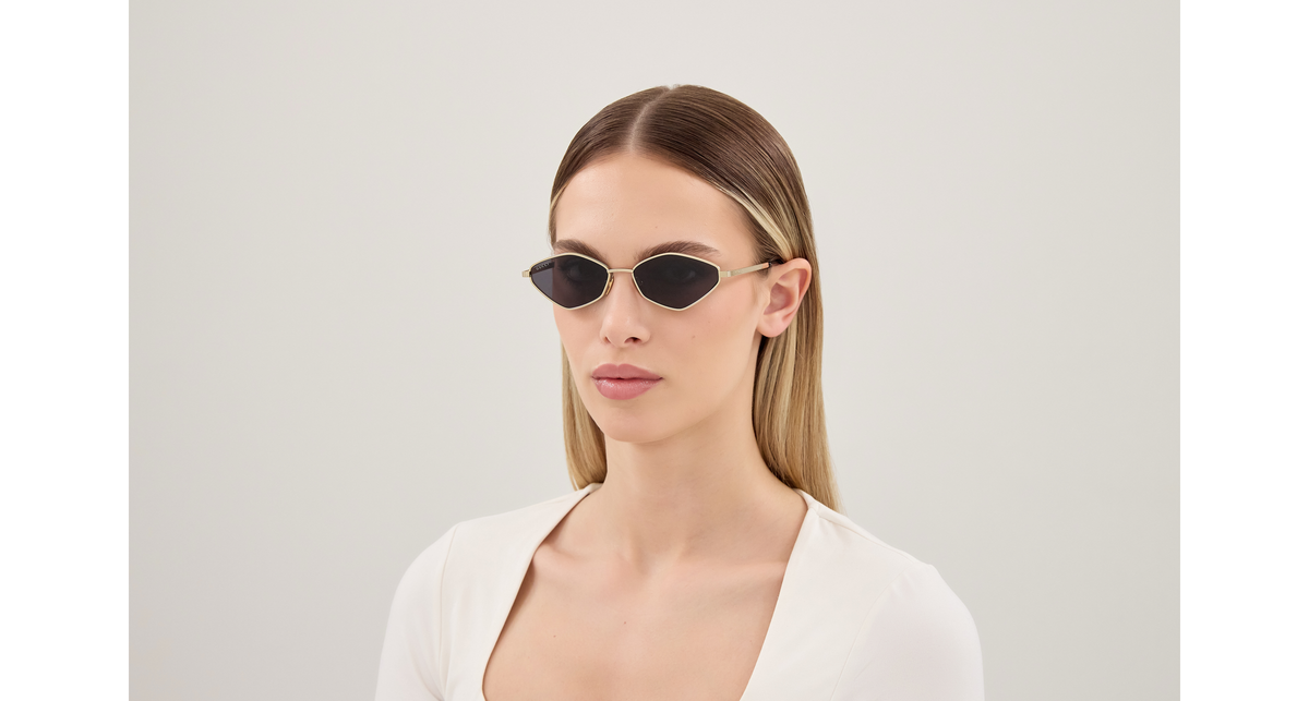 Gucci Sunglasses GG2222S 001