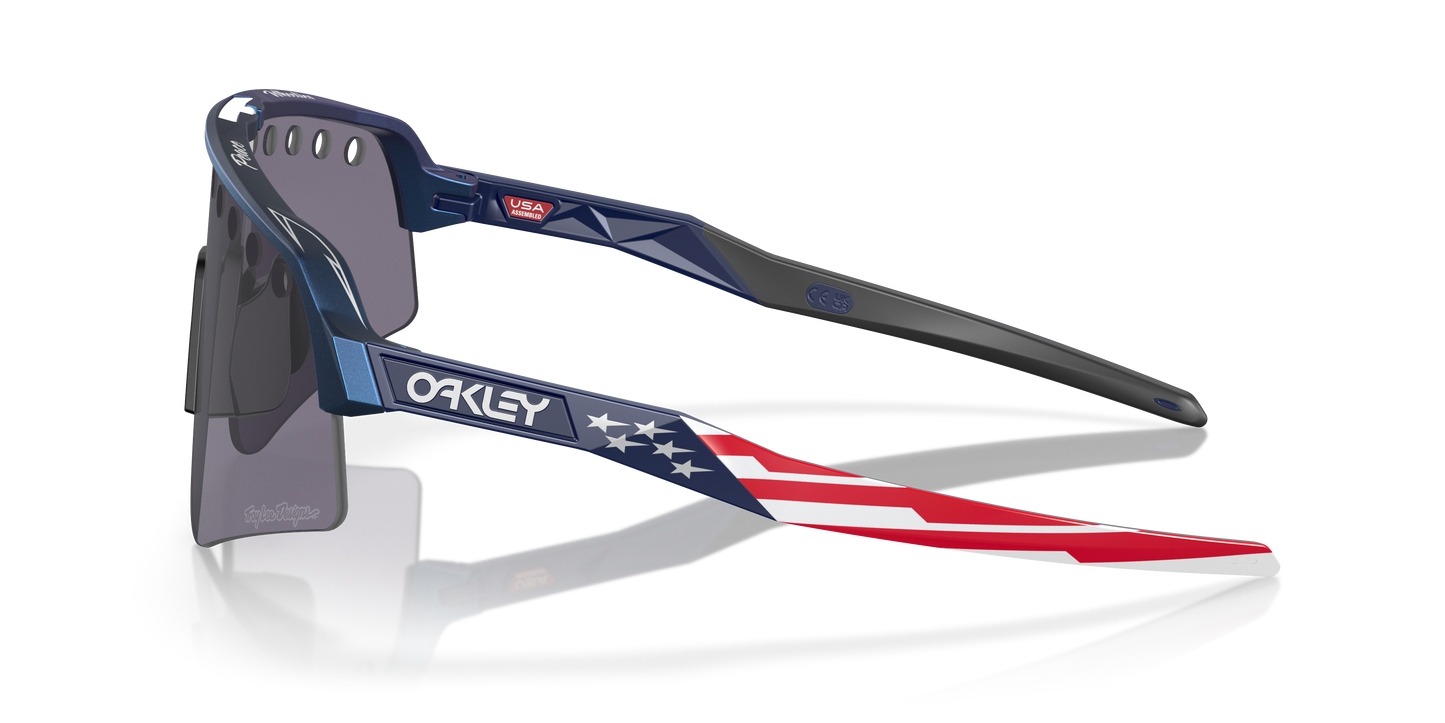 Oakley Sunglasses Sutro Lite Sweep OO946528