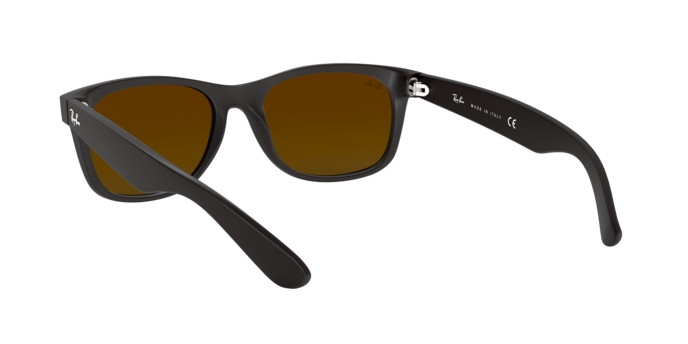 Ray-Ban New Wayfarer Sunglasses RB2132 622/19