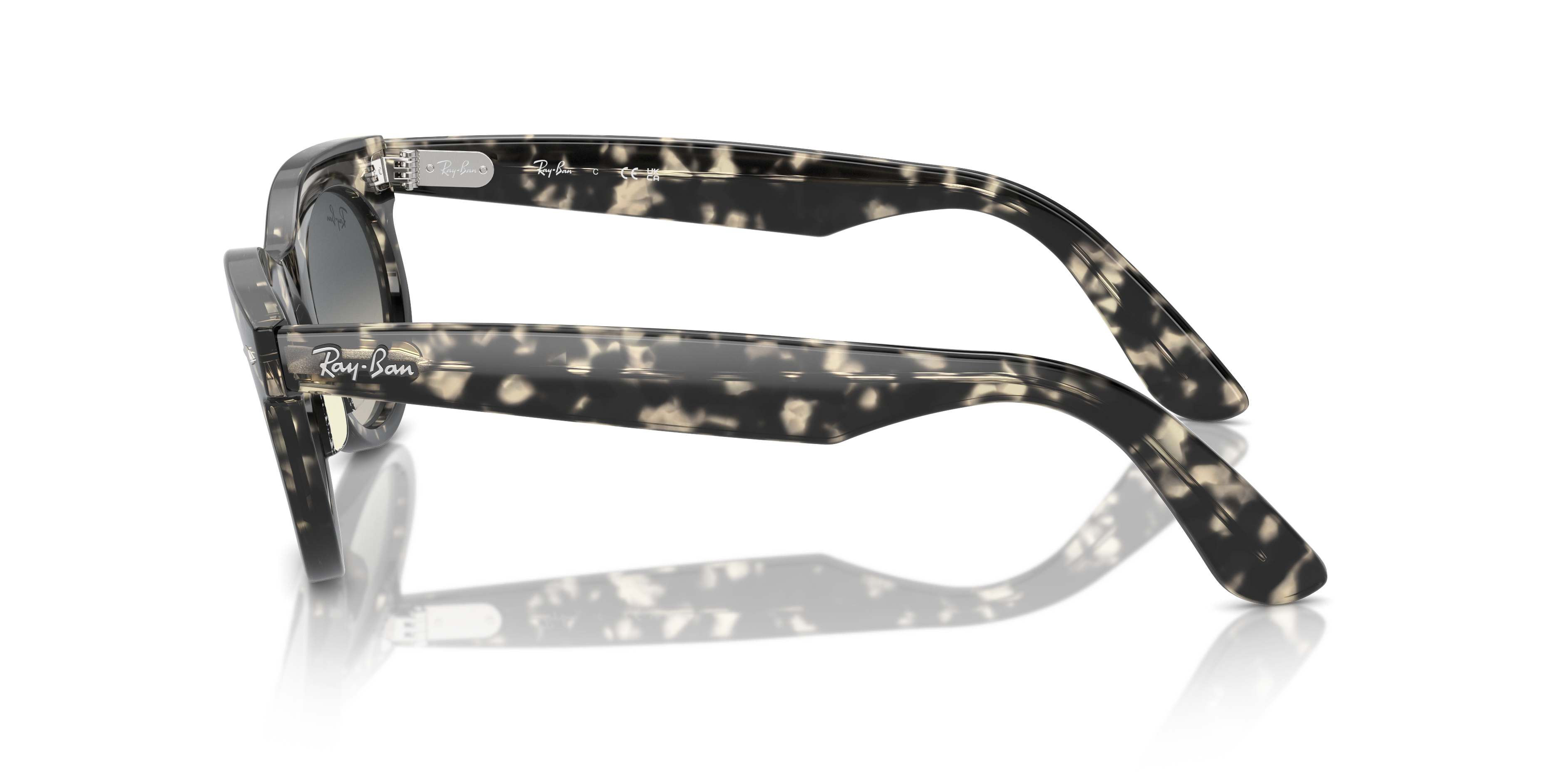 Ray-Ban Wayfarer Oval Sunglasses RB2242 133371