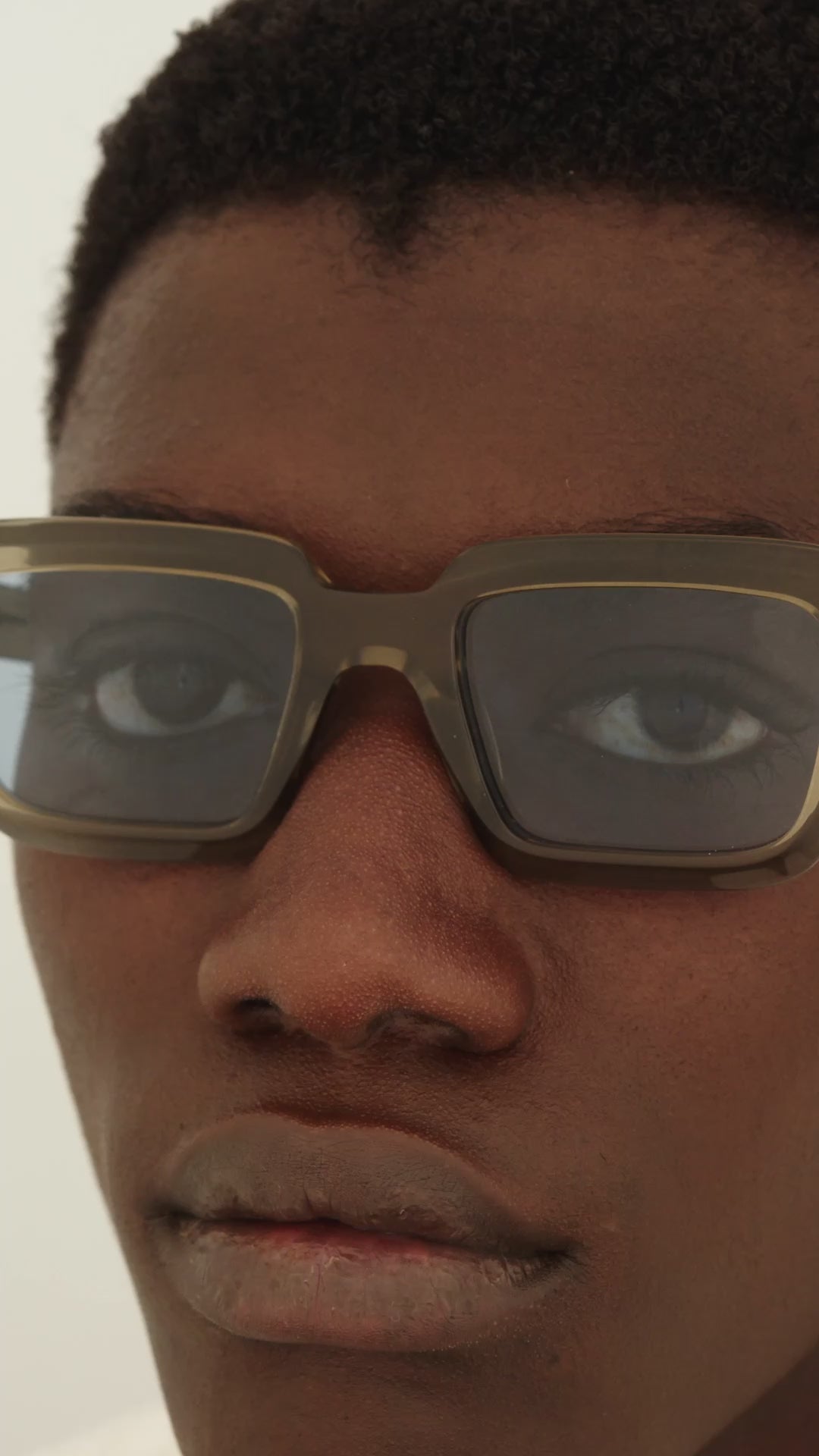 Load video: RetroSuperFuture Giardino Rules