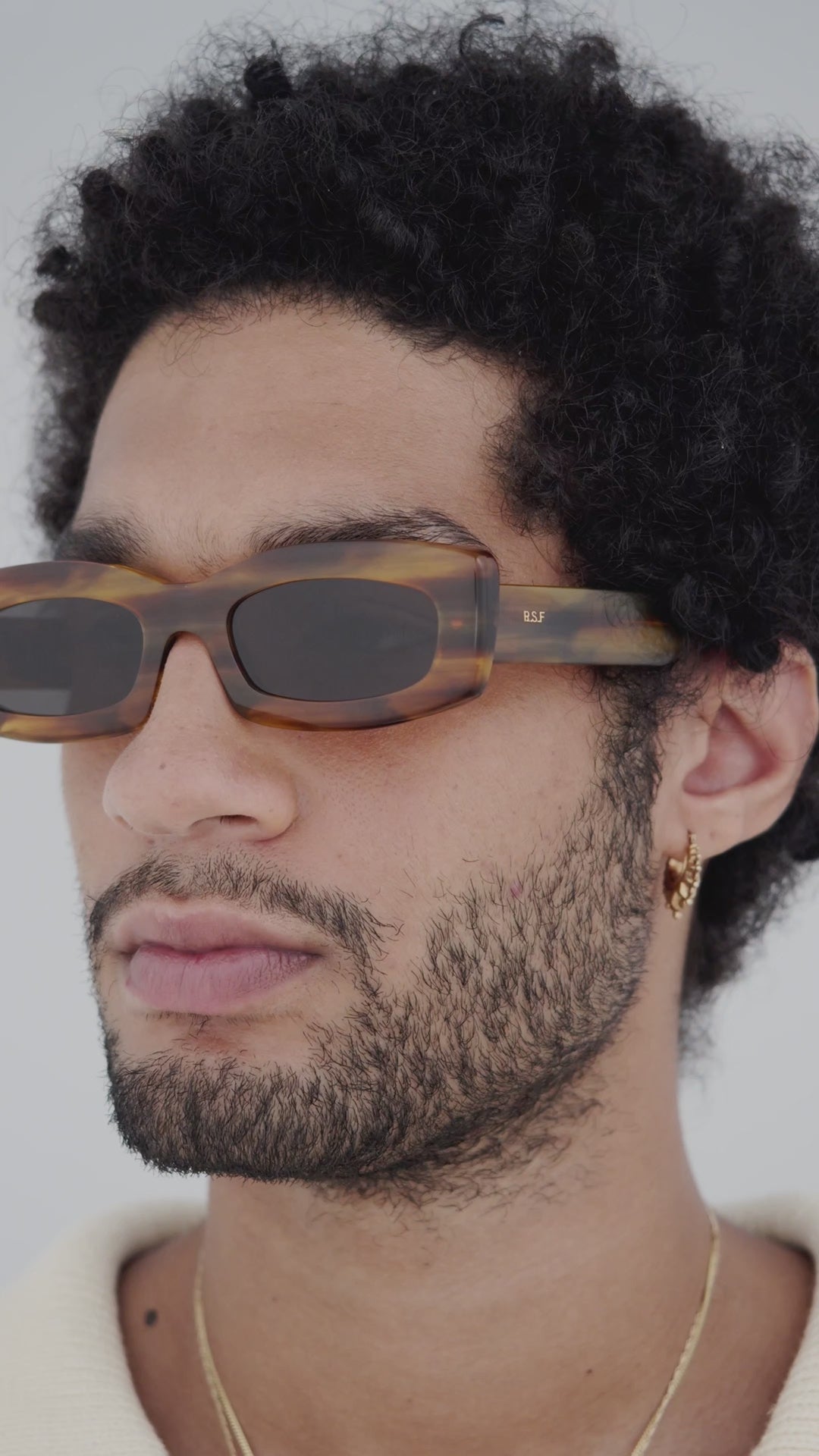 Load video: RetroSuperFuture Zaga Tangeri