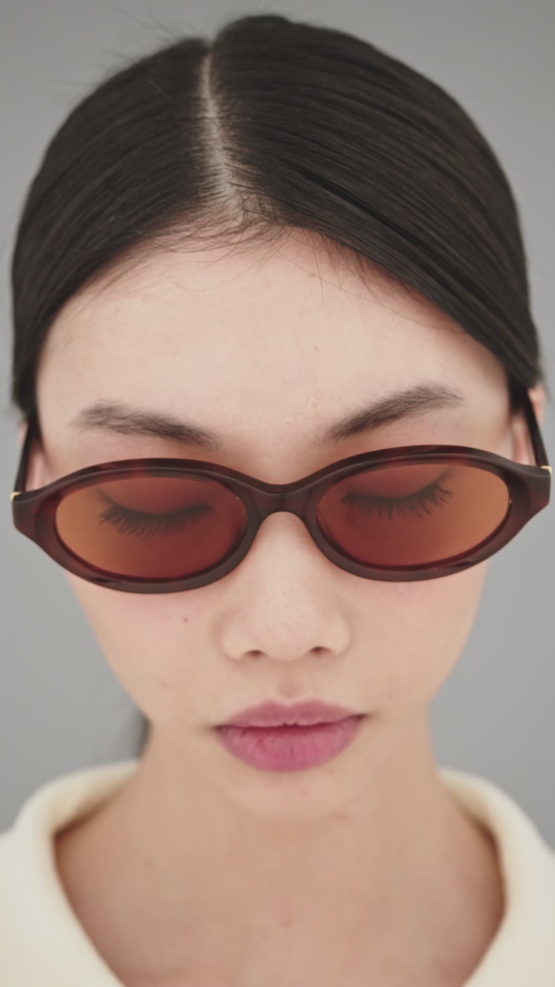 Load video: RetroSuperFuture Parola Havana Diversa