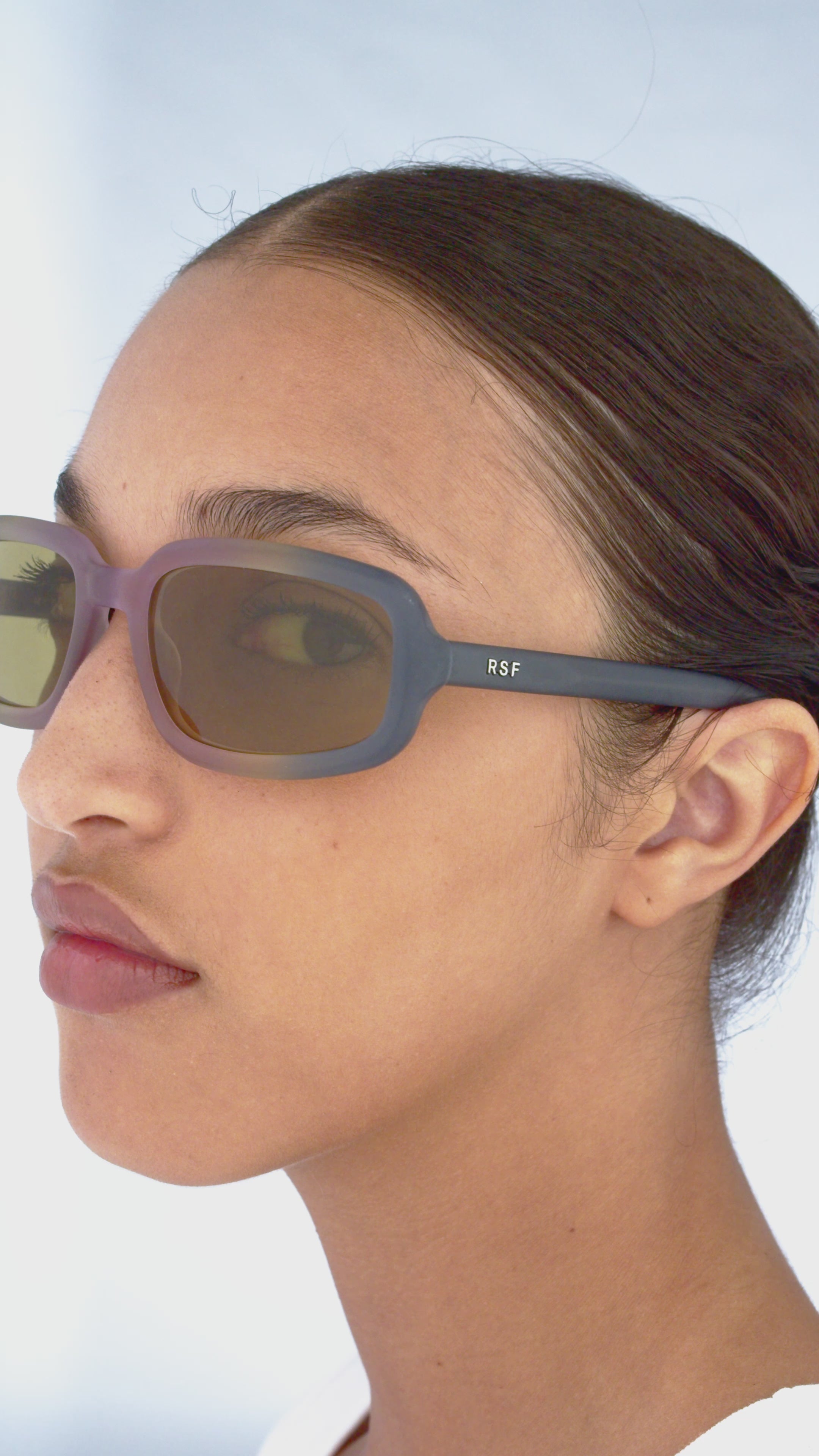 Carica video: RetroSuperFuture Troll Side Fade GW9