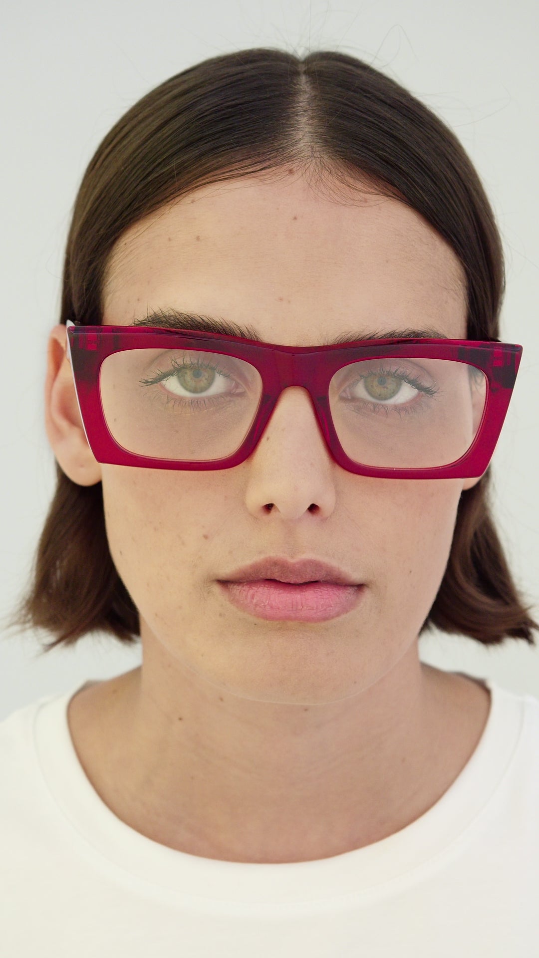 Load video: RetroSuperFuture Numero 117 Mattone