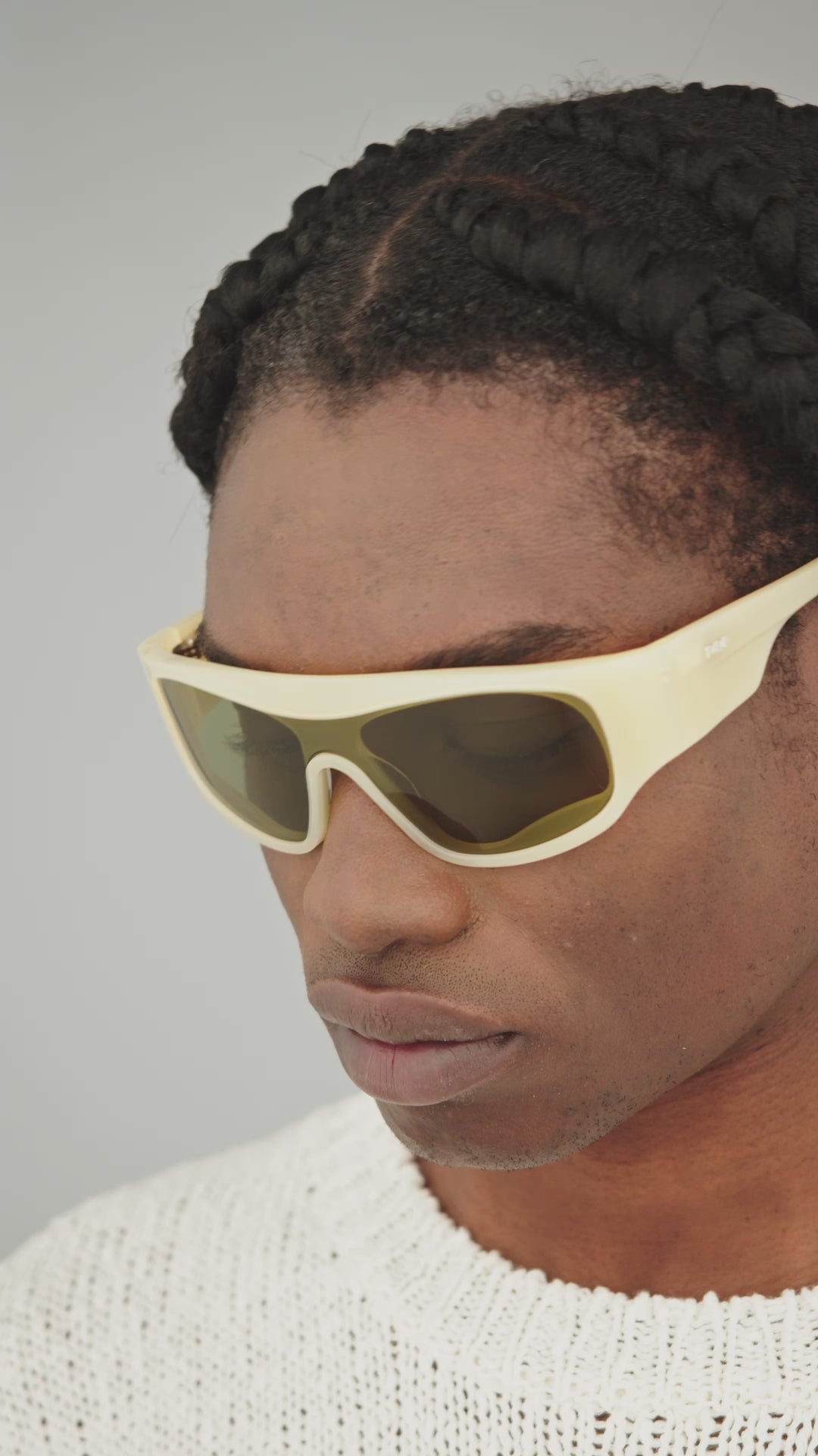 Load video: RetroSuperFuture Ufo Cremoso