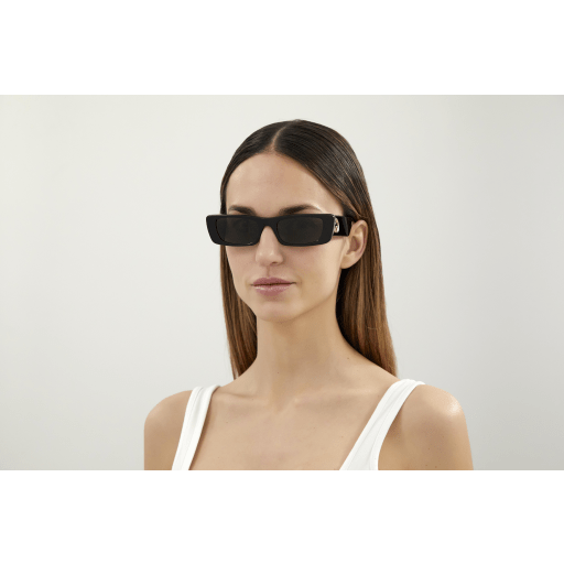 Gucci Sunglasses GG0516S 001