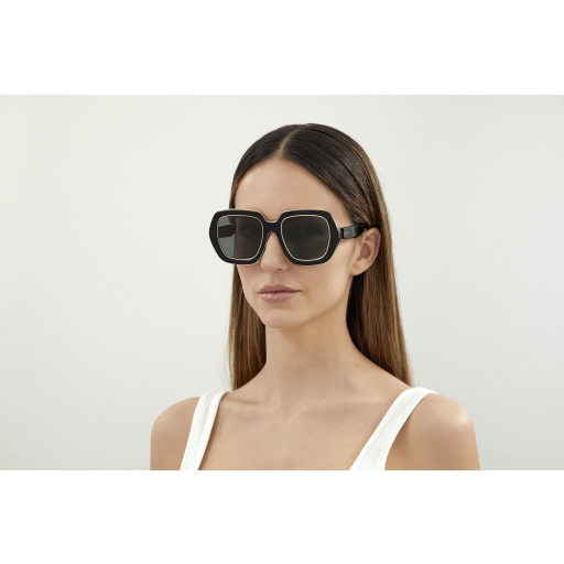 Gucci Sunglasses GG1064S 002